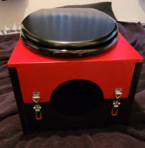 Toilet Box Mistress